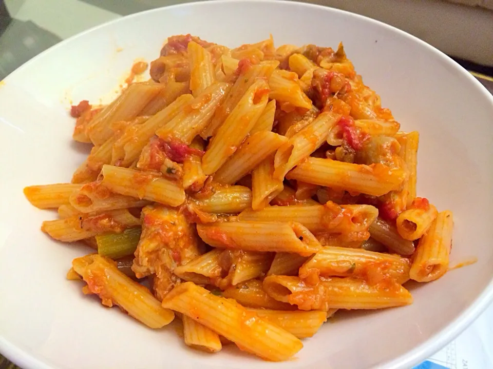 Chicken tomato sauce penne pasta|Kath Kanekoさん