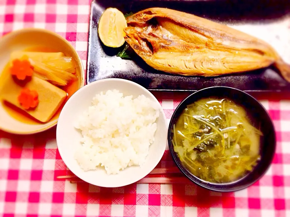 ご飯、豆苗の味噌汁、高野豆腐煮、ホッケ焼き|ちるのさん