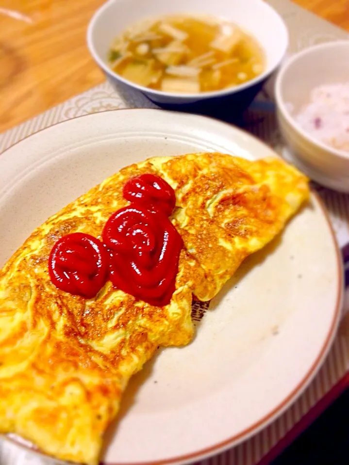 Snapdishの料理写真:9/26 野菜たっぷりオムレツ, エノキとバジルのコンソメスープ|kykyさん