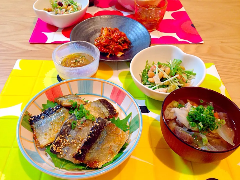 Snapdishの料理写真:秋刀魚の蒲焼き丼|Miki  Asakuraさん