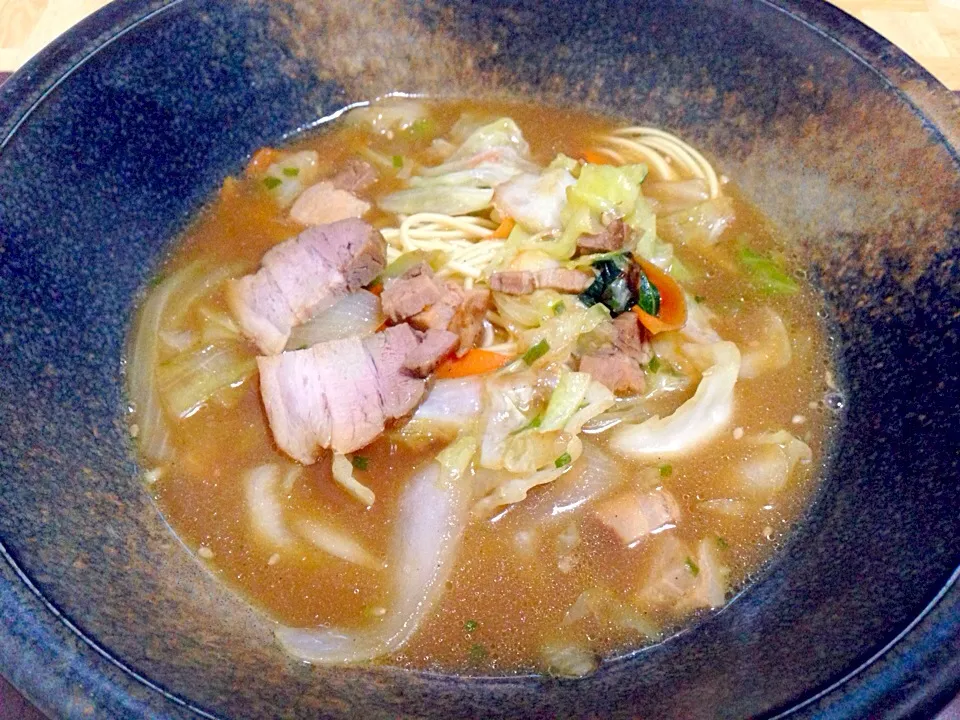 自家製焼豚の豚骨醤油ラーメン|Tarou  Masayukiさん