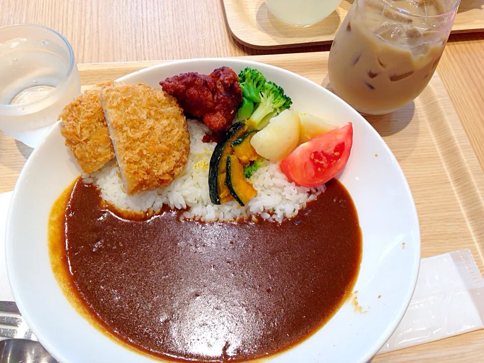 Snapdishの料理写真:カフェタマカレードリンクセット@カフェタマ(さいたま新都心駅改札外)|みっさんさん