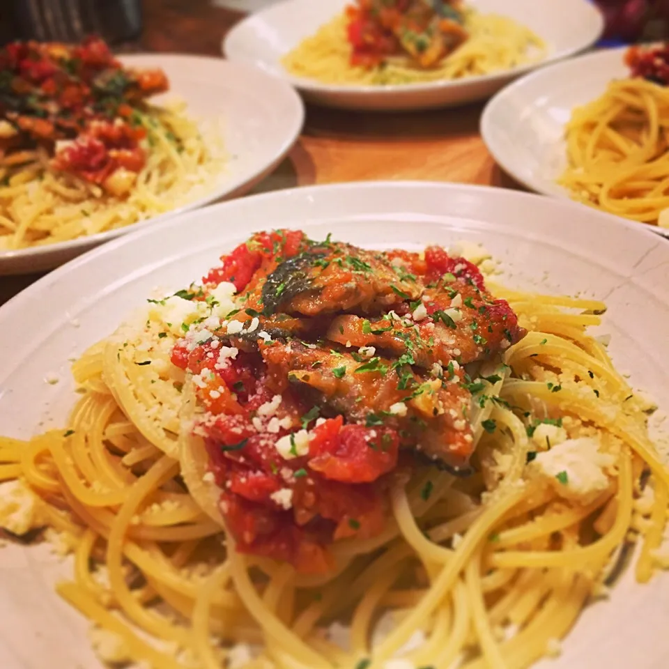 秋刀魚のトマトソースパスタ|ひとみさん