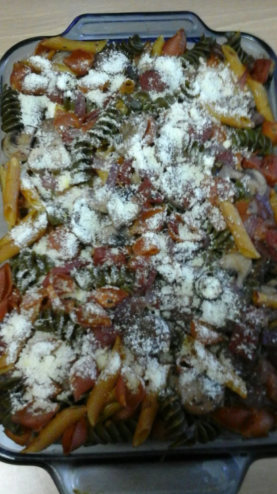 baked pasta with sweet Italian chicken sausage and red wine|Lori Beardさん