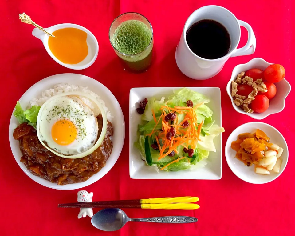 朝ごはんは勝負飯^o^オニオンリングエッグ乗せカレーライス^_^|はみちゃんさん