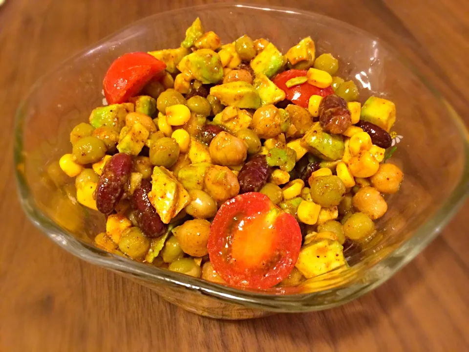 Beans & Avocado Tex-Mex Salad|Junya Tanakaさん