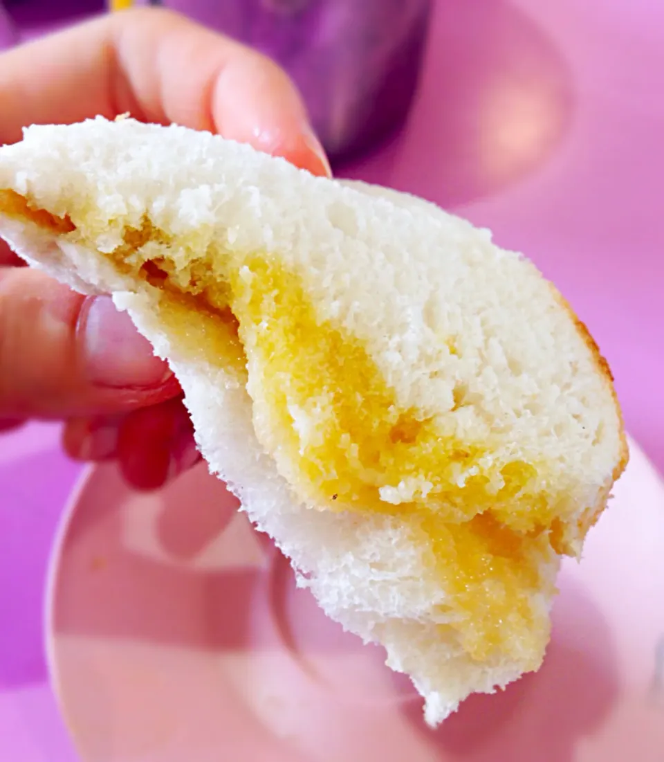 Steamed bread with kaya and butter|coxiella24さん