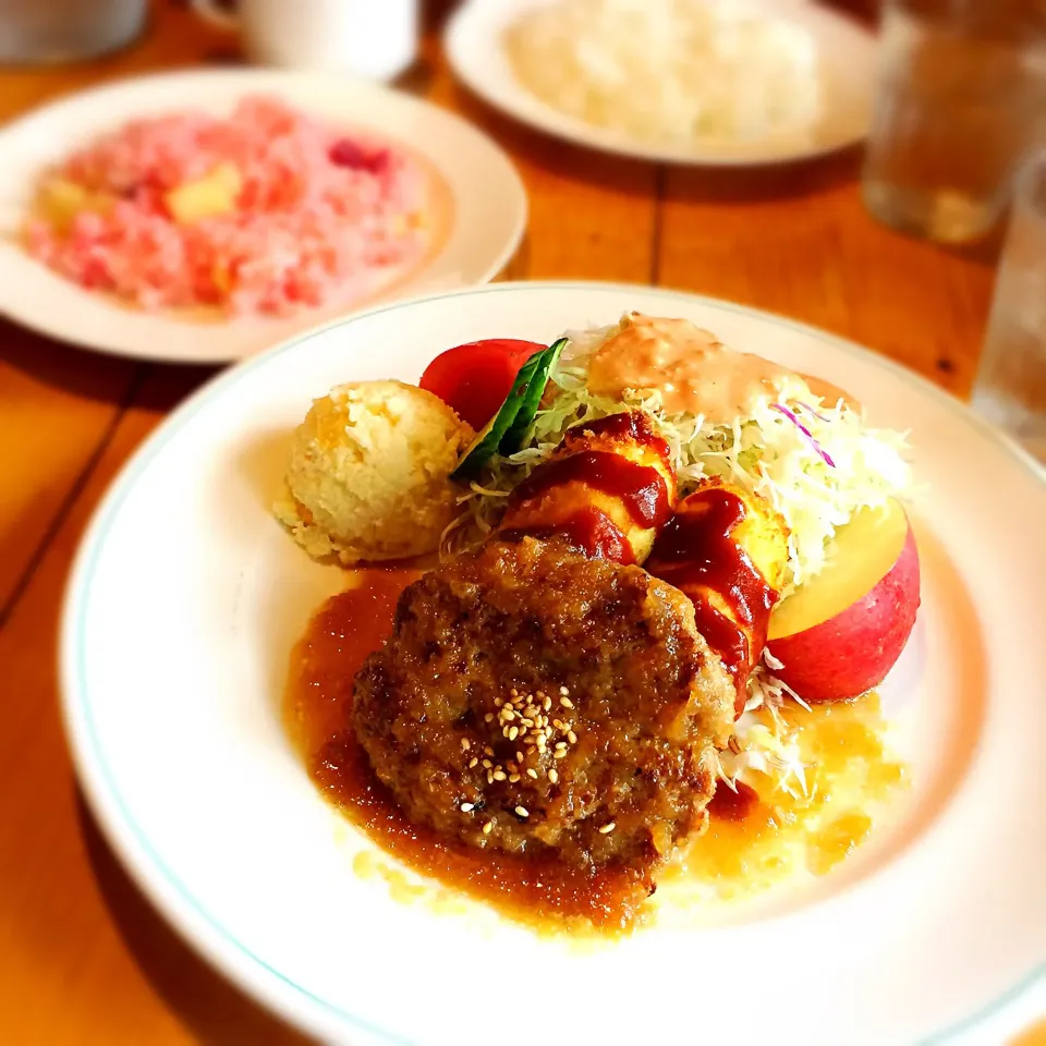 Snapdishの料理写真:農園ポテトとハンバーグのセット|ゆさん