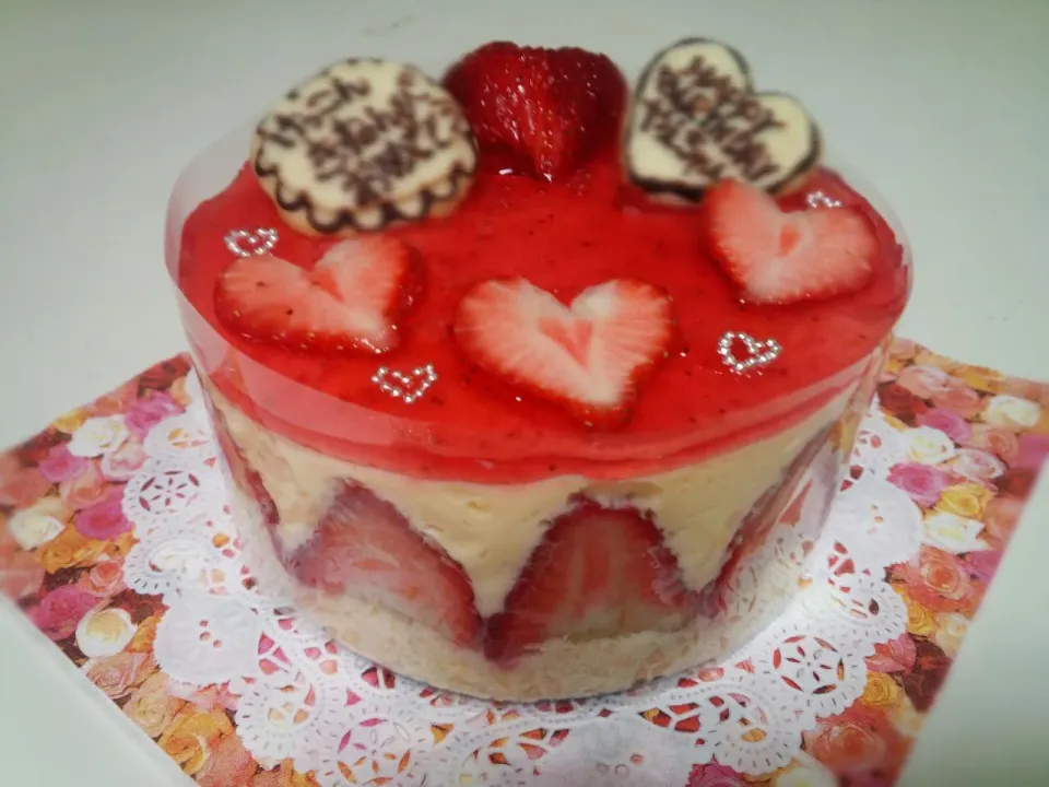 Snapdishの料理写真:義父母結婚記念日&ばーちゃん誕生日フレジェ風ケーキ|ちゃおふぃんさん