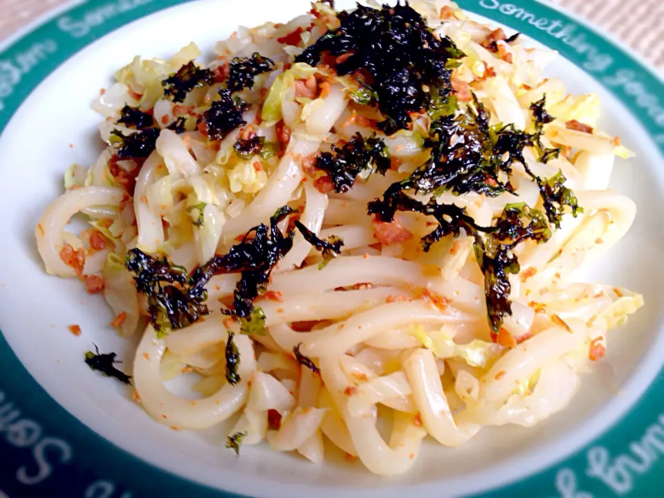 ごま油香る鳥肉そぼろ焼きうどん♪|あやさん