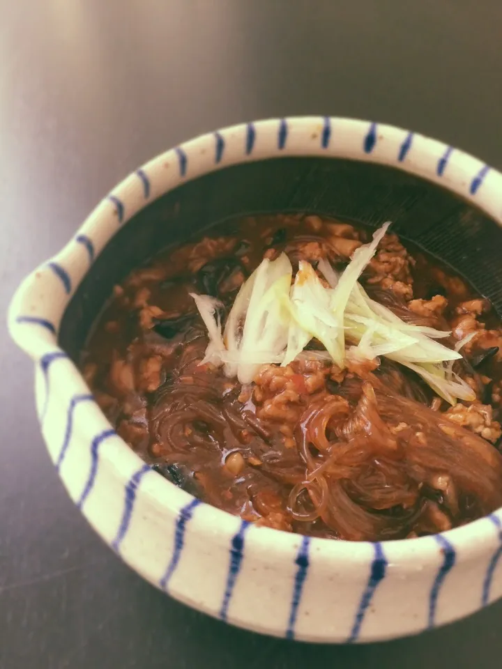 汗でる旨辛 麻婆春雨。|にこらいさん