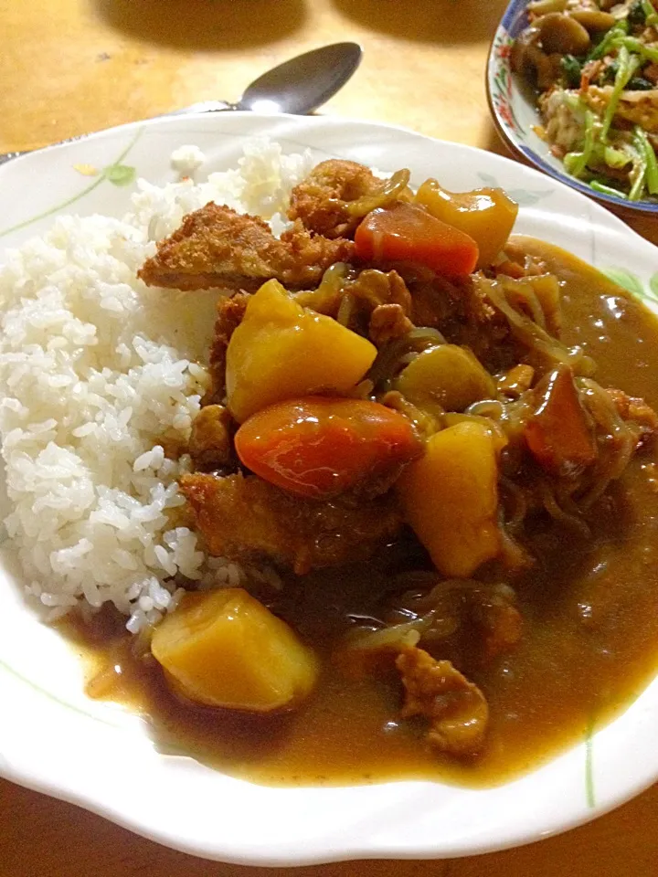 肉じゃがリメイクのカツカレー|沖縄「ピロピロ」ライフさん