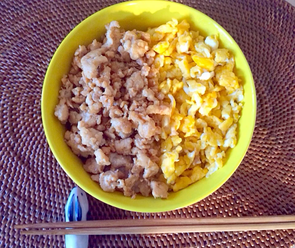 2色そぼろ丼|かすてらさん