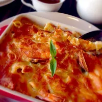 Snapdishの料理写真:Cheesy Seafood Pasta|Angelalaさん