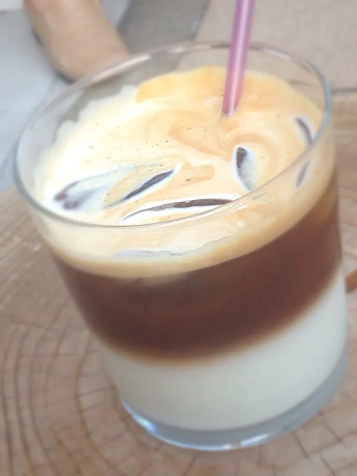 Ice cafe latte|Samuel Naylorさん