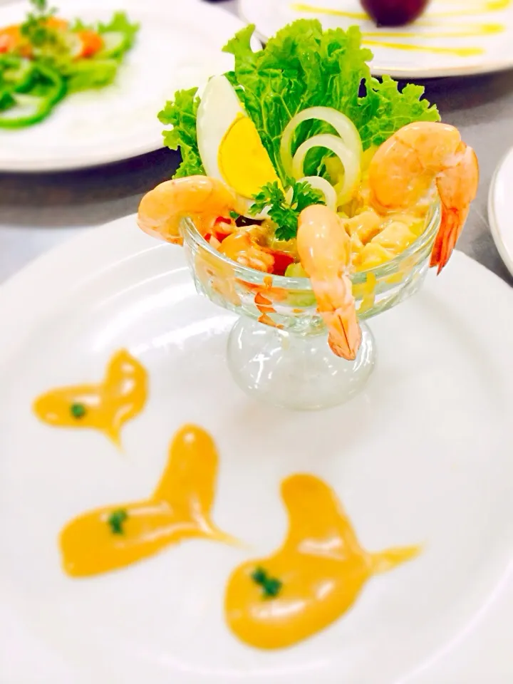 Shrimp mocktail with sauce|FYDNさん