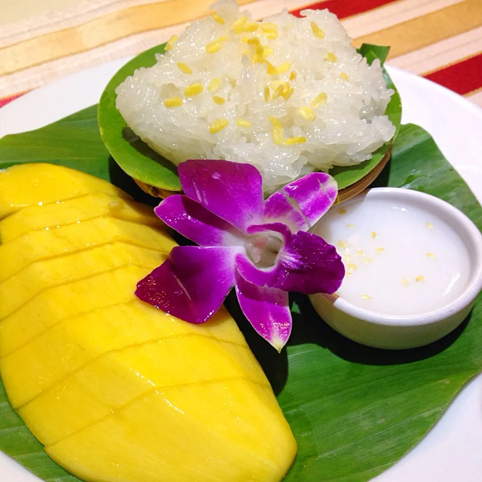 Sticky rice with mango|Khunyaさん