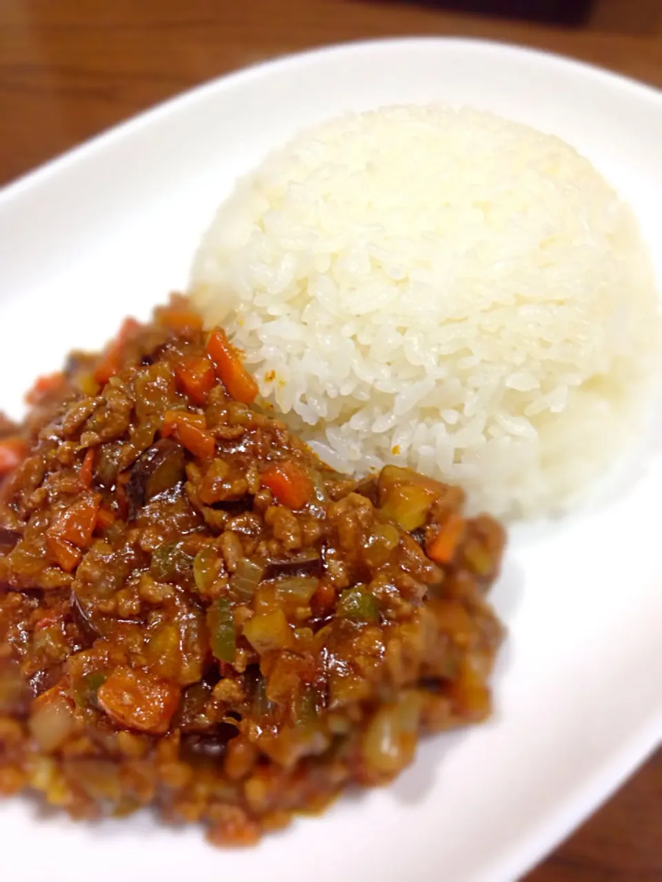 ゆんゆんゅんさんの料理 ドライカレーです。トマト＆なす入り♪お野菜煮詰めて美味しさギュッ☆|ねこあしさん