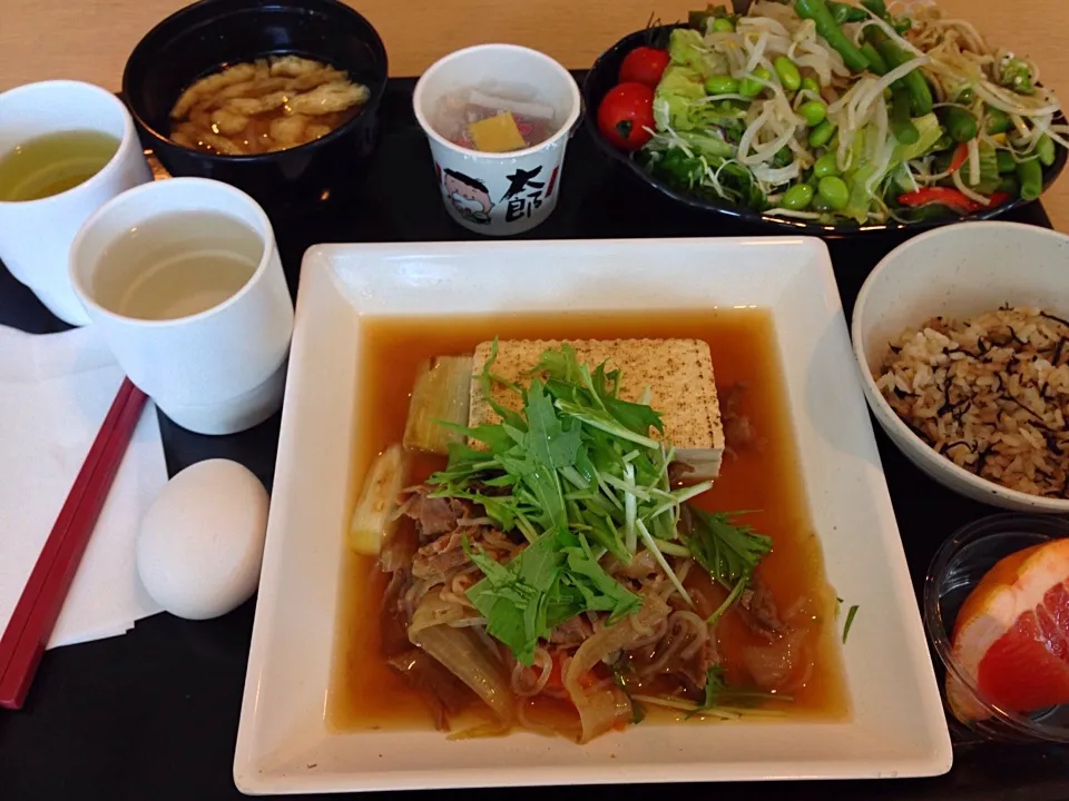 楽天食堂★焼豆腐と牛肉とお野菜の和風煮付け|airyⓂ︎さん