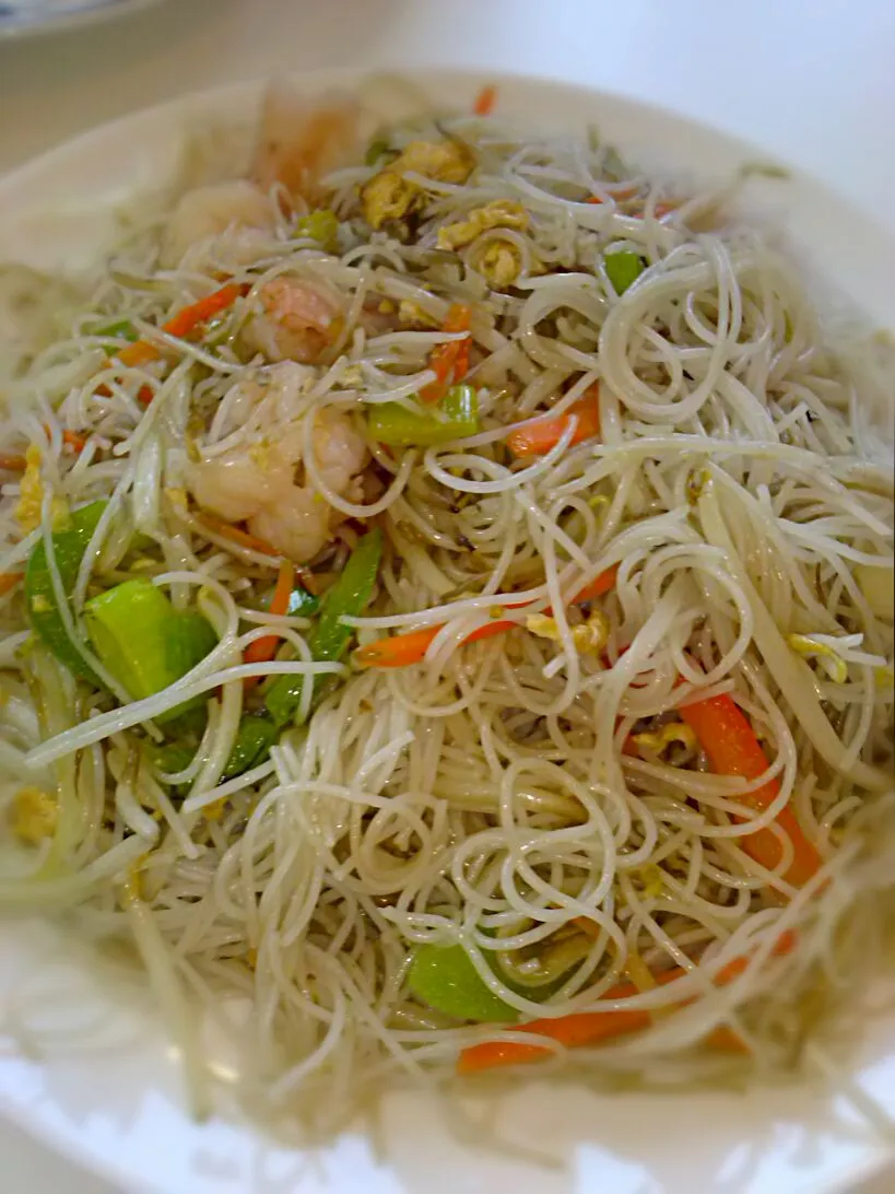 veggie rice noodle|Regina Lavetさん