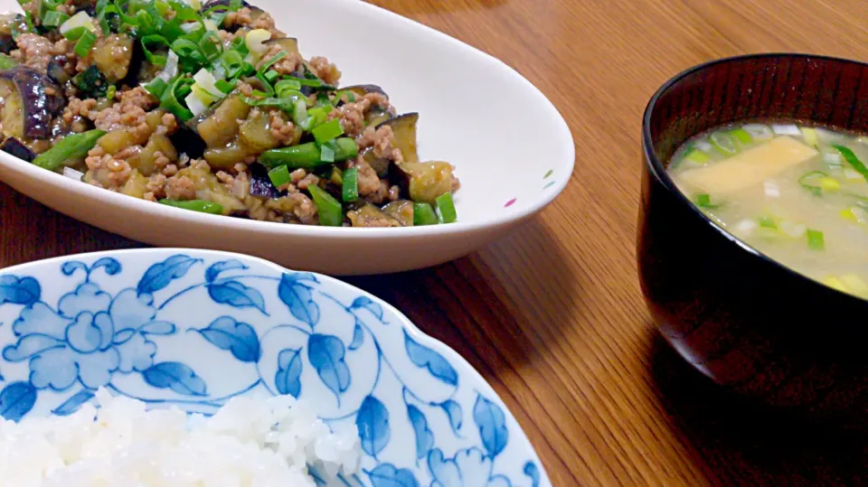 ・茄子いんげん豆豚ひき肉の中華風炒め（ご飯にかけて丼風にします）
・大根と揚げの味噌汁|ようかんさん