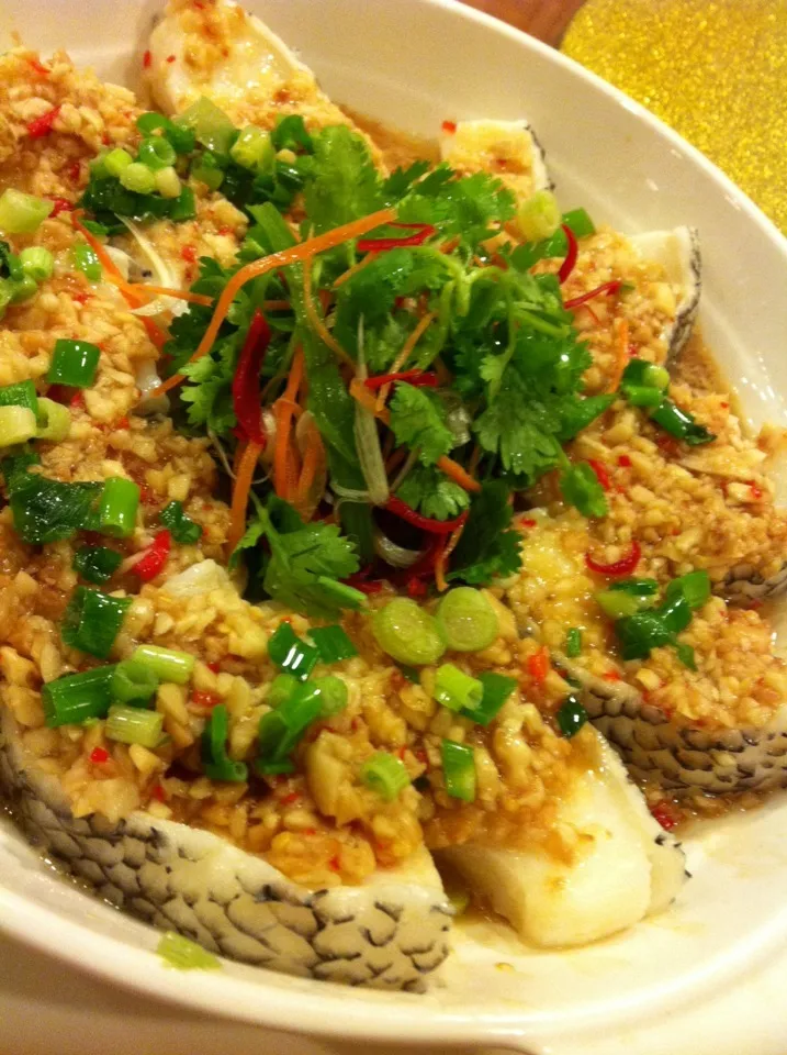 Steam cod fish with garlic|mikko tanさん