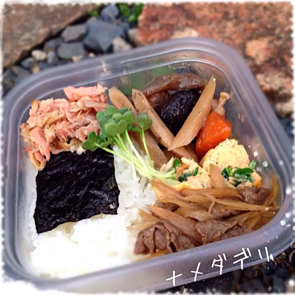 Snapdishの料理写真:ナメダデリ月曜日【リーマンのご飯がススム海苔弁当】|koji toyodaさん