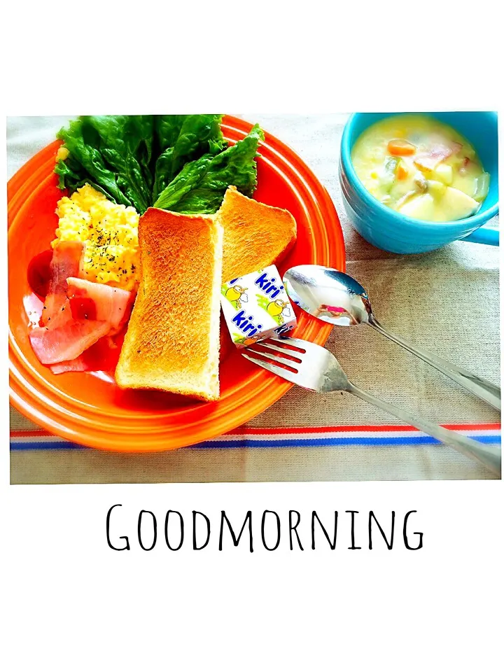 Todays's breakfast☺︎♩ bacon&Scrambled eggs&corn cream stew|Jessy♡さん