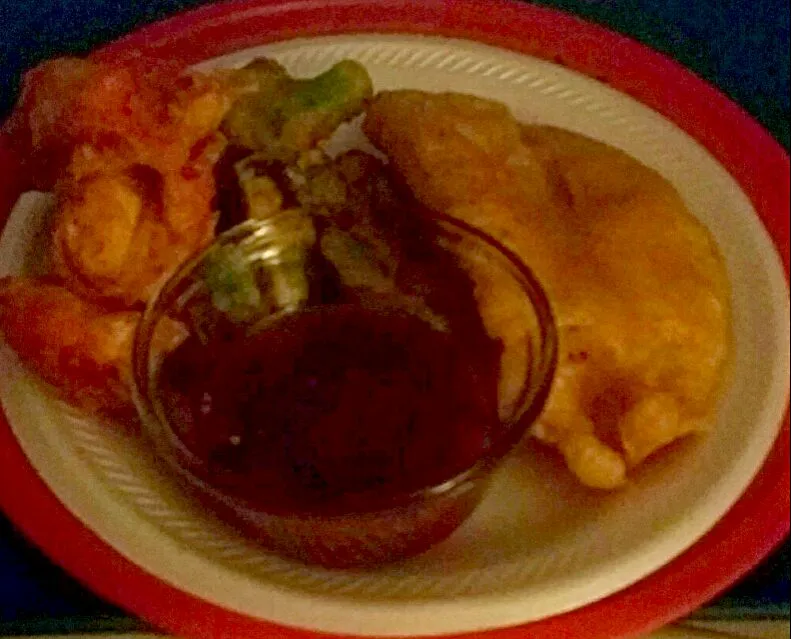 tempura fish and crab and broccoli with homemade spicy chili sauce #homemade #homemade #goodeats|christl babcockさん