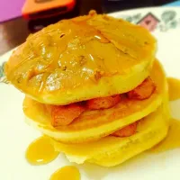 Snapdishの料理写真:Hotcake sandwich with cookie butter and syrup on top|Drea Dizonさん