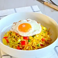 Nasi goreng. 
 #indonesianfood #Cucina indonesiana #Seafood #Rice|sabrina chairunnisaさん