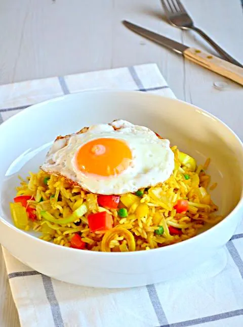 Nasi goreng. 
 #indonesianfood #Cucina indonesiana #Seafood #Rice|sabrina chairunnisaさん