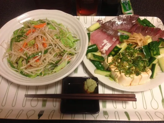 野菜炒め、ハマチのお刺身、スライス玉ねぎ、塩揉みキュウリの胡麻油和え、冷奴！꒰✩'ω`ૢ✩꒱✨|サソリさん