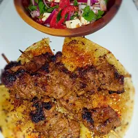 Snapdishの料理写真:lamb kebabs with Greek pita bread n salad|roomy ubhiさん