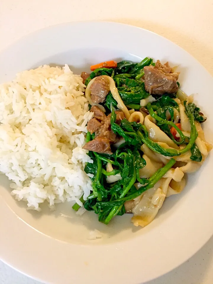 Snapdishの料理写真:Stir fry beef with watercress|jennyさん