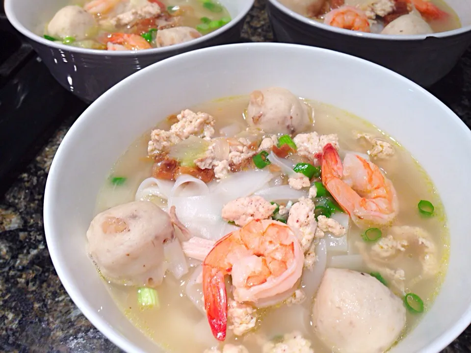 Rice Noodle chicken Soup|Allissa Zhaoさん