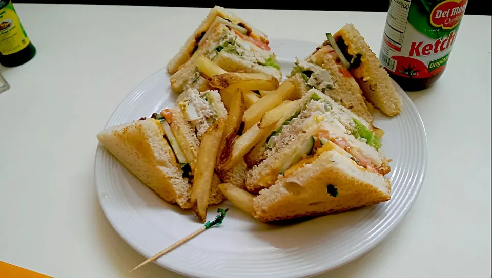 Clubhouse Sandwich # Pancakehouse|Lai's Kitchenさん