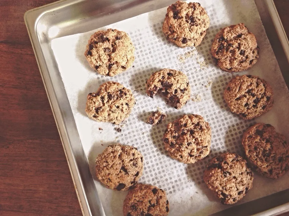 チョコレートチップスコーンHealthy Chocolate Chip Scones. Made with Greek yogurt and Wholewheat flour, these take minutes to make and taste even better than a chocolate chip |brendieeeさん