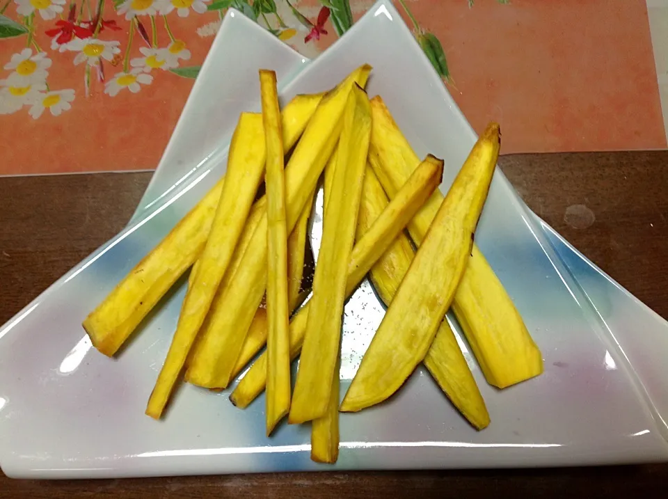 フライド薩摩芋#スナックタイム//fried sweet potato#snacktime*\(^o^)/*|Miki Jorierose Obispoさん