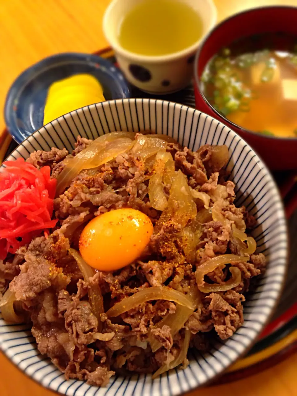 Sho-koさんの料理 Today Dinner is sho-ko作❕美味しい牛丼vs吉野屋の牛丼♪♪♪
～因縁の対決!!!しょうこさんの圧勝👍👍👍|ecoさん