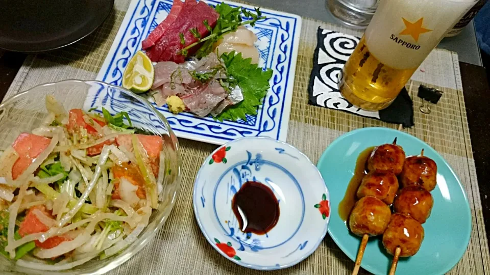 笹のやのボール＆魚重のお刺身＆トマトと水菜のサラダ|まぐろさん