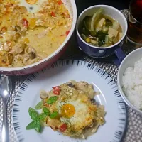 Snapdishの料理写真:鶏ときのこのグラタン
キャベツとわかめとコーンのポトフ|CaesaRさん