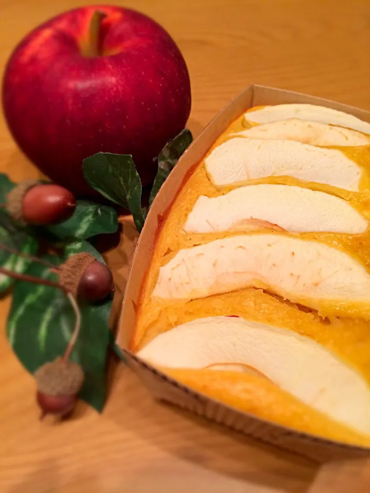 Snapdishの料理写真:アップルシナモンパウンドケーキ🍎|airi-nさん