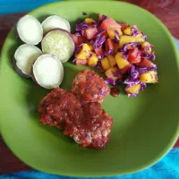 Meatball with tropical sald + sweet potatoes|R Beckie Lohさん