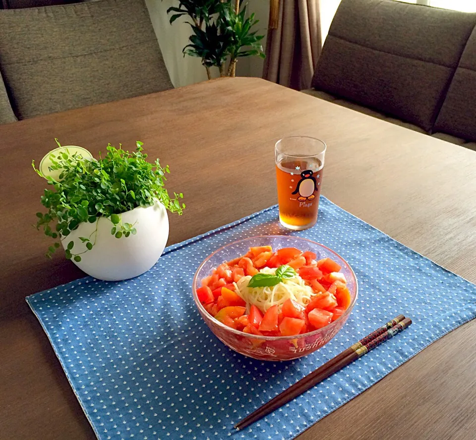 冷やしトマト素麺、たんぽぽ茶|pentarouさん