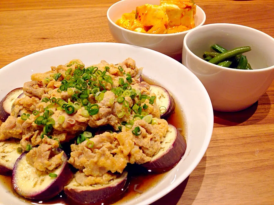 ナスと豚の味噌蒸しとインゲンの生姜醤油浸しと豆腐とキムチの炒め煮|あやかさん