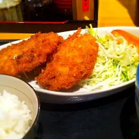 Snapdishの料理写真:イカ好きには堪らない！イカメンチ定食(^^)|naokiさん