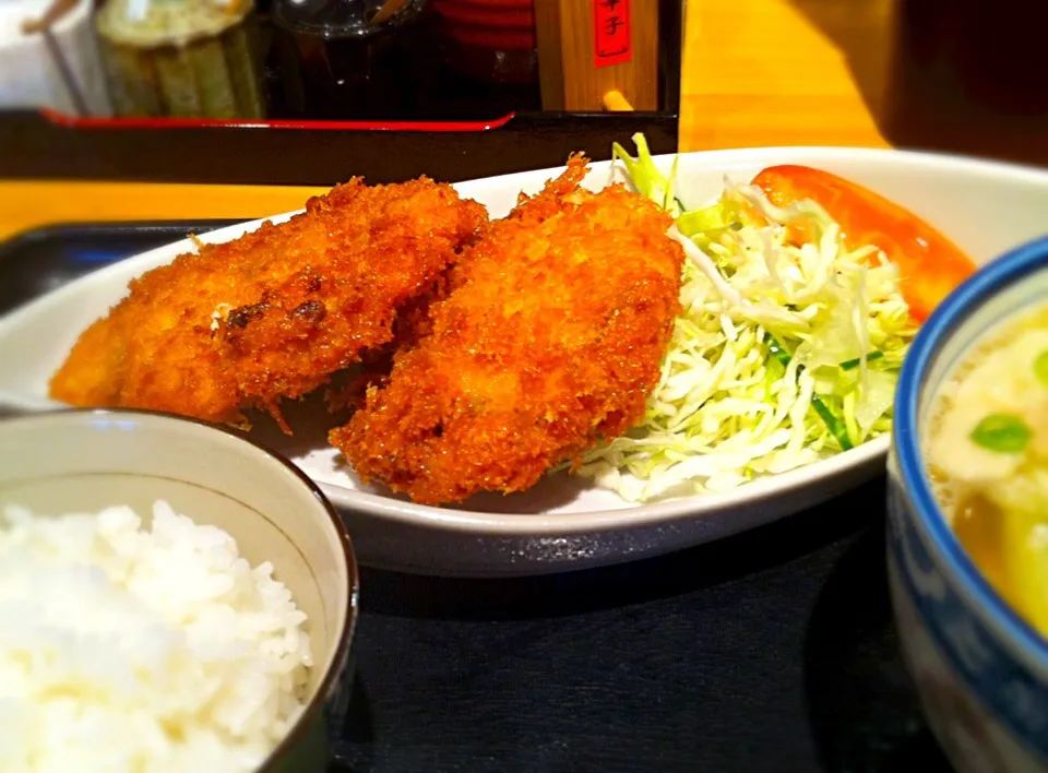 Snapdishの料理写真:イカ好きには堪らない！イカメンチ定食(^^)|naokiさん