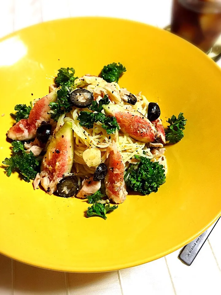 OMさんの料理 Cold garlic pasta of fig, celery & tuna|welcomeizumiさん