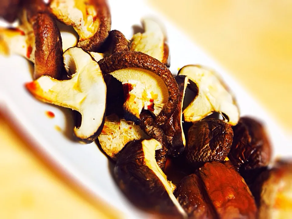 Grilled mushrooms with soysauce|Laarni Nabongさん